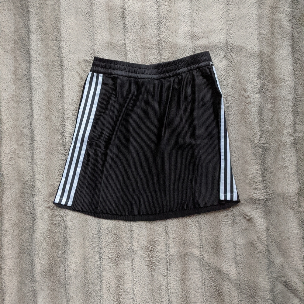 S Adidas 3 Stripe Skirt Pleated
